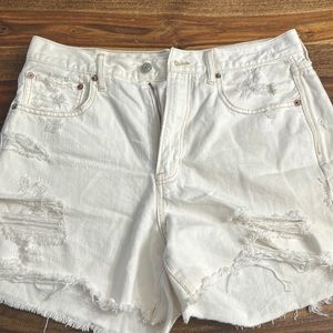 AE White Curvy Jeans Shorts. Like New.